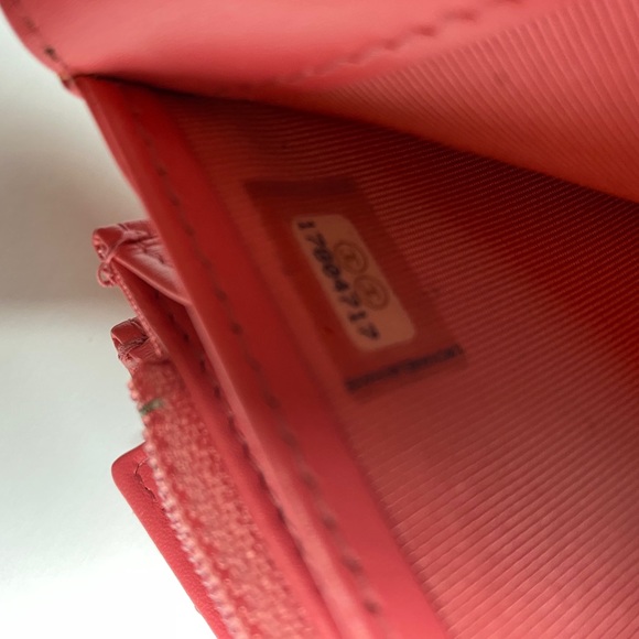 AUTHENTIC CHANEL MATELASSE QUILTED LONG WALLET - Picture 10 of 11